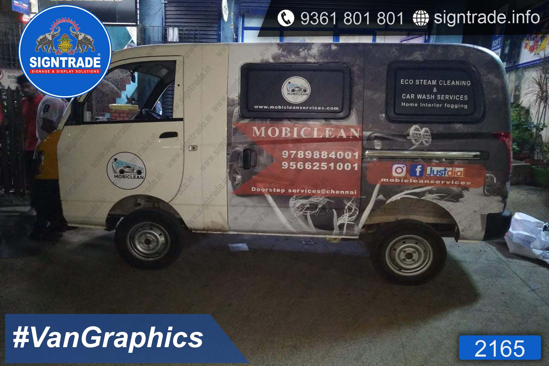 Mobiclean Van Graphics